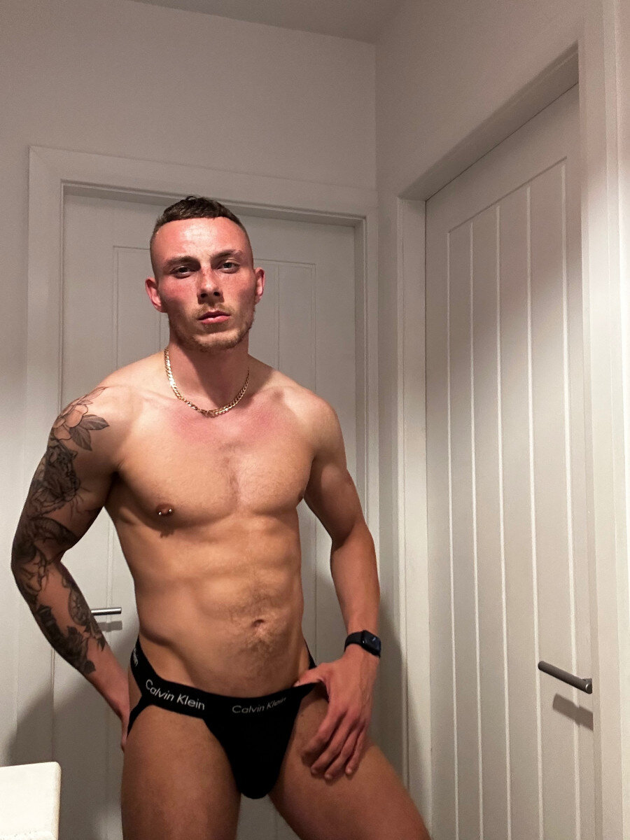 Liamuk (@liam_uk), OnlyFans creator