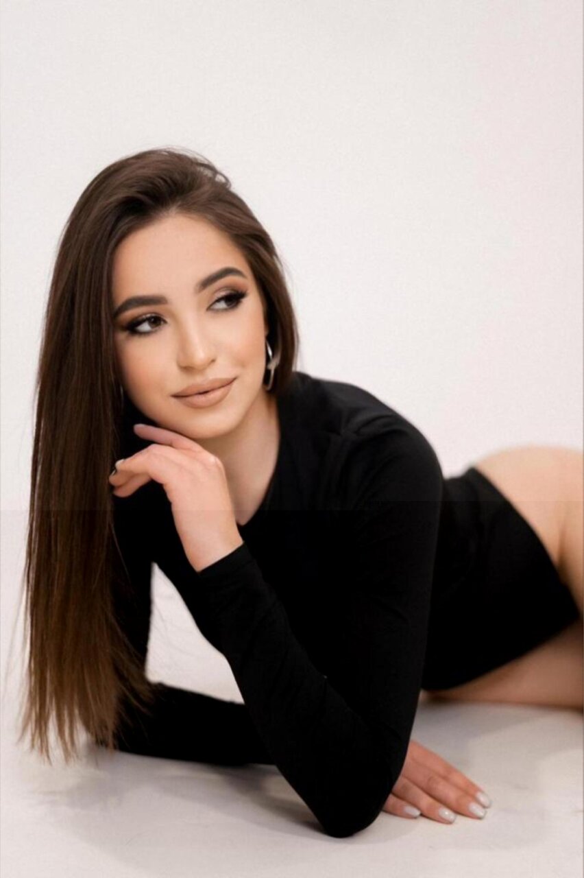 Libi Azar - 18 😻