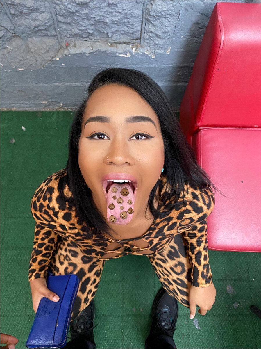 Lickbaeblue (@lickbaeblue), OnlyFans creator
