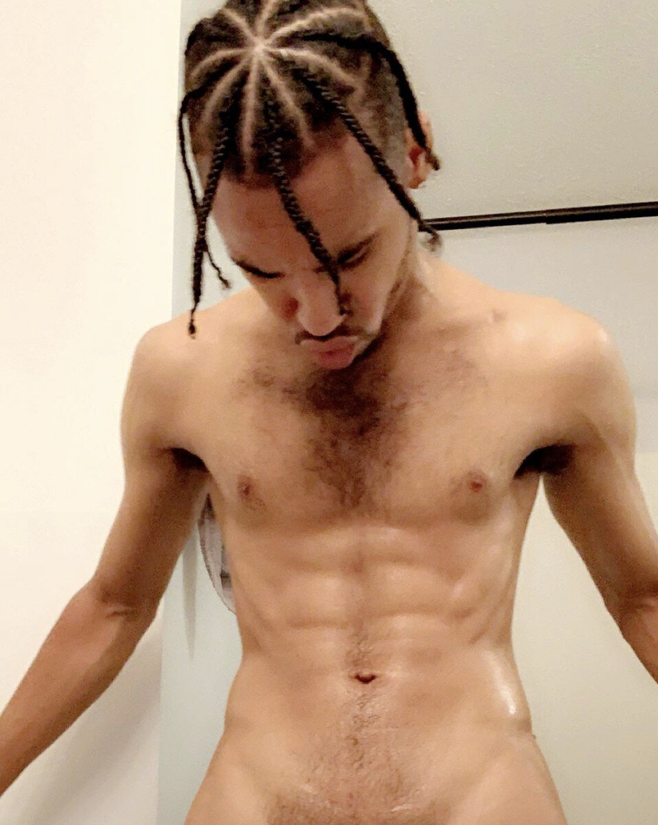 Lightskinandtoxic (@lightskinandtoxic), OnlyFans creator