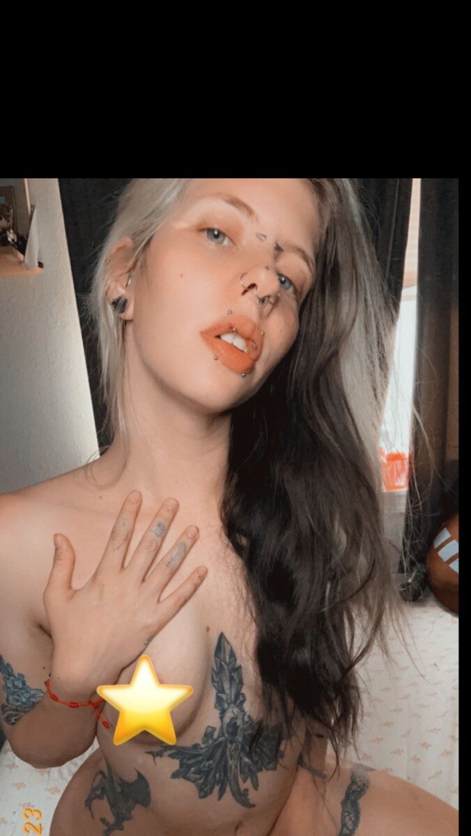 Lilfruitbat (@lil.fruit.bat), OnlyFans creator