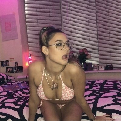 Lilaccherry (@lilaccherry), OnlyFans creator
