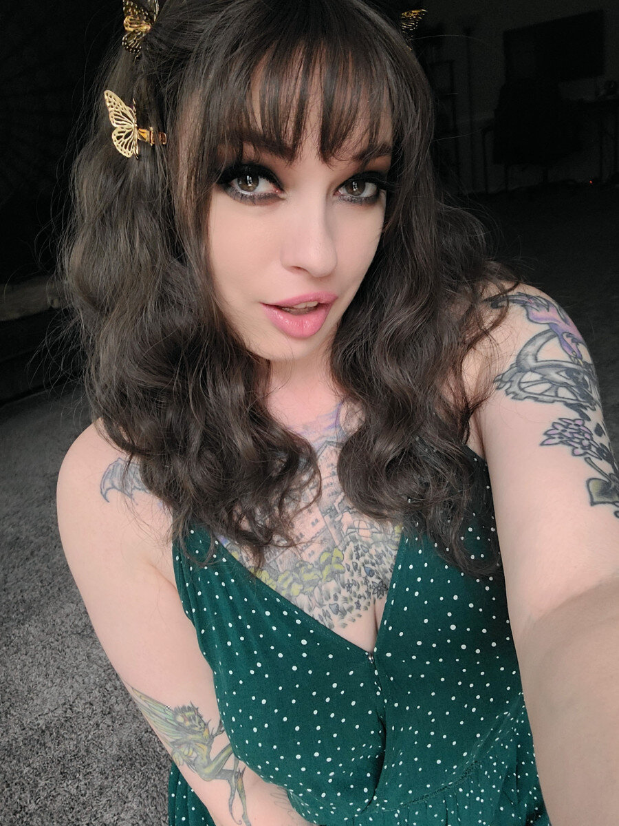 Lilahvale (@lilahvale), OnlyFans creator