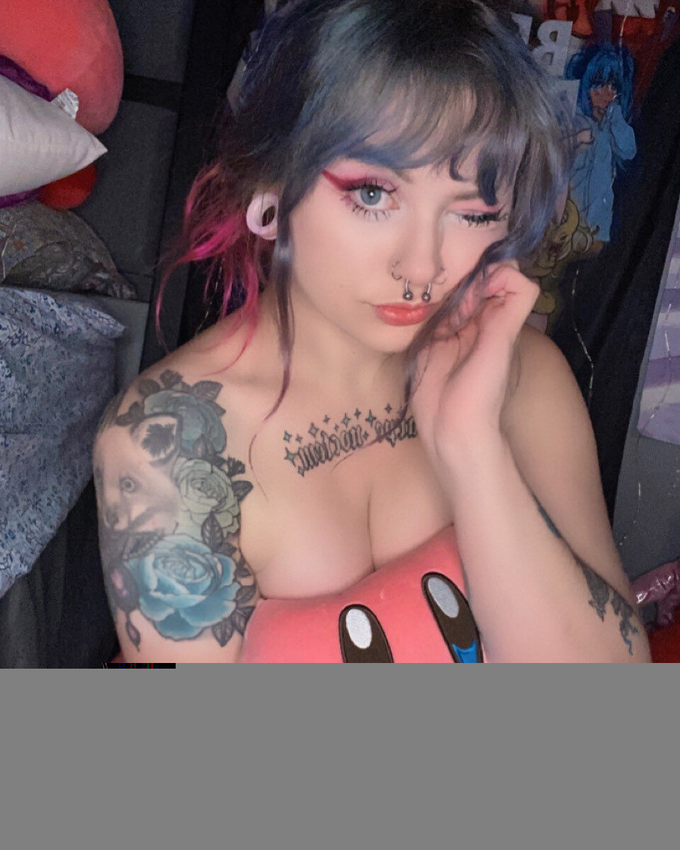 Lilbabiiicakes (@lilbabiiicakes), OnlyFans creator