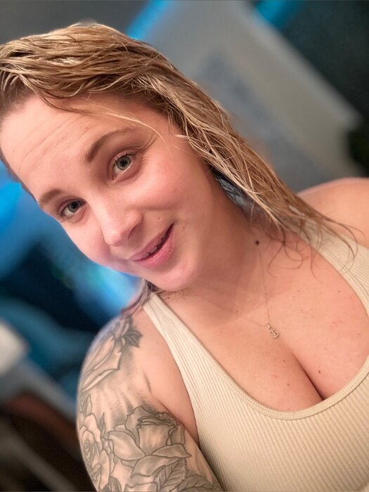 Lilblondiejnw (@lilblondiejnw), OnlyFans creator