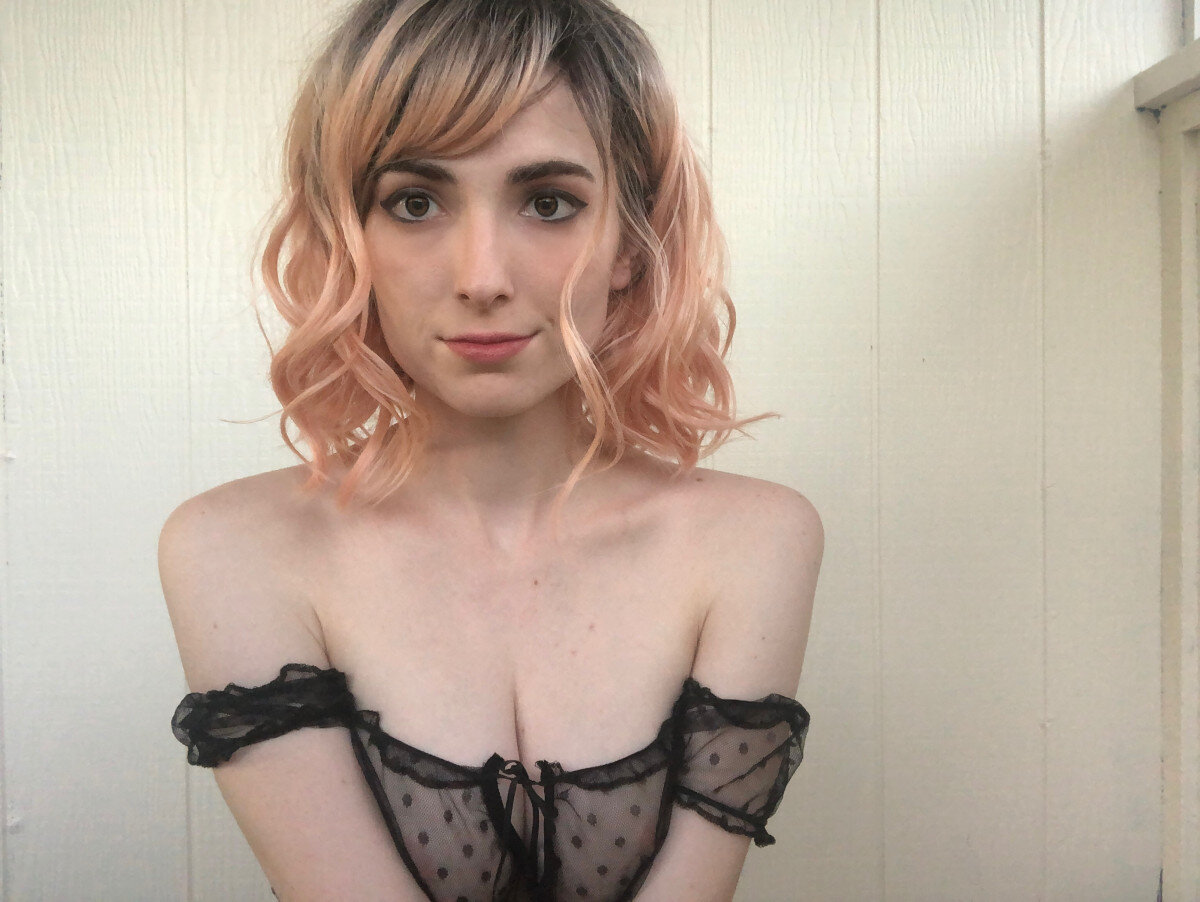 Lilblueberry (@lilblueberry_), OnlyFans creator