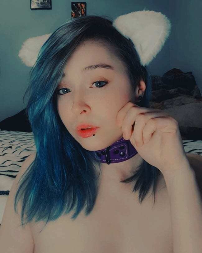 Lilcumkitten (@lilcumkitten), OnlyFans creator