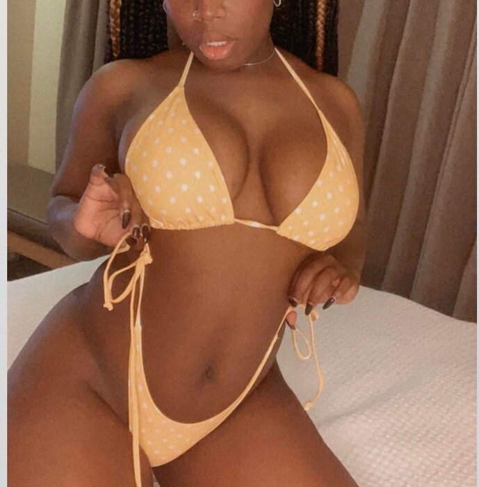 Lildominicanbbyxx (@lildominicanbbyxx), OnlyFans creator