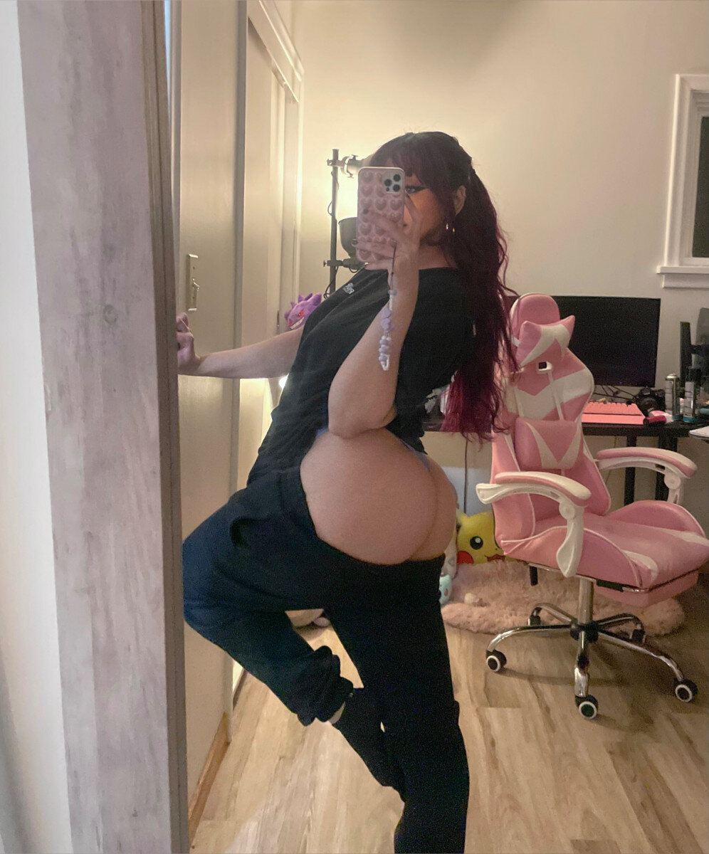 Lilemoass (@lilemoass), OnlyFans creator