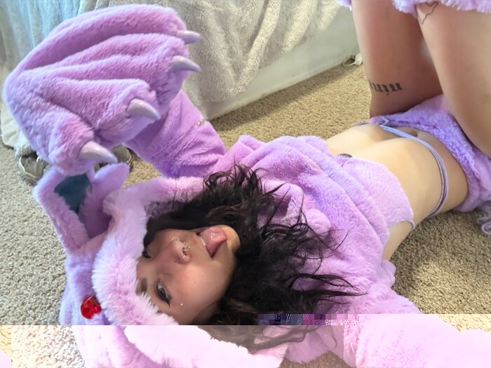 Lilfallingangel (@lilfallingangel), OnlyFans creator