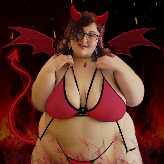 Liliferlovelylite (@liliferlovelylite), OnlyFans creator