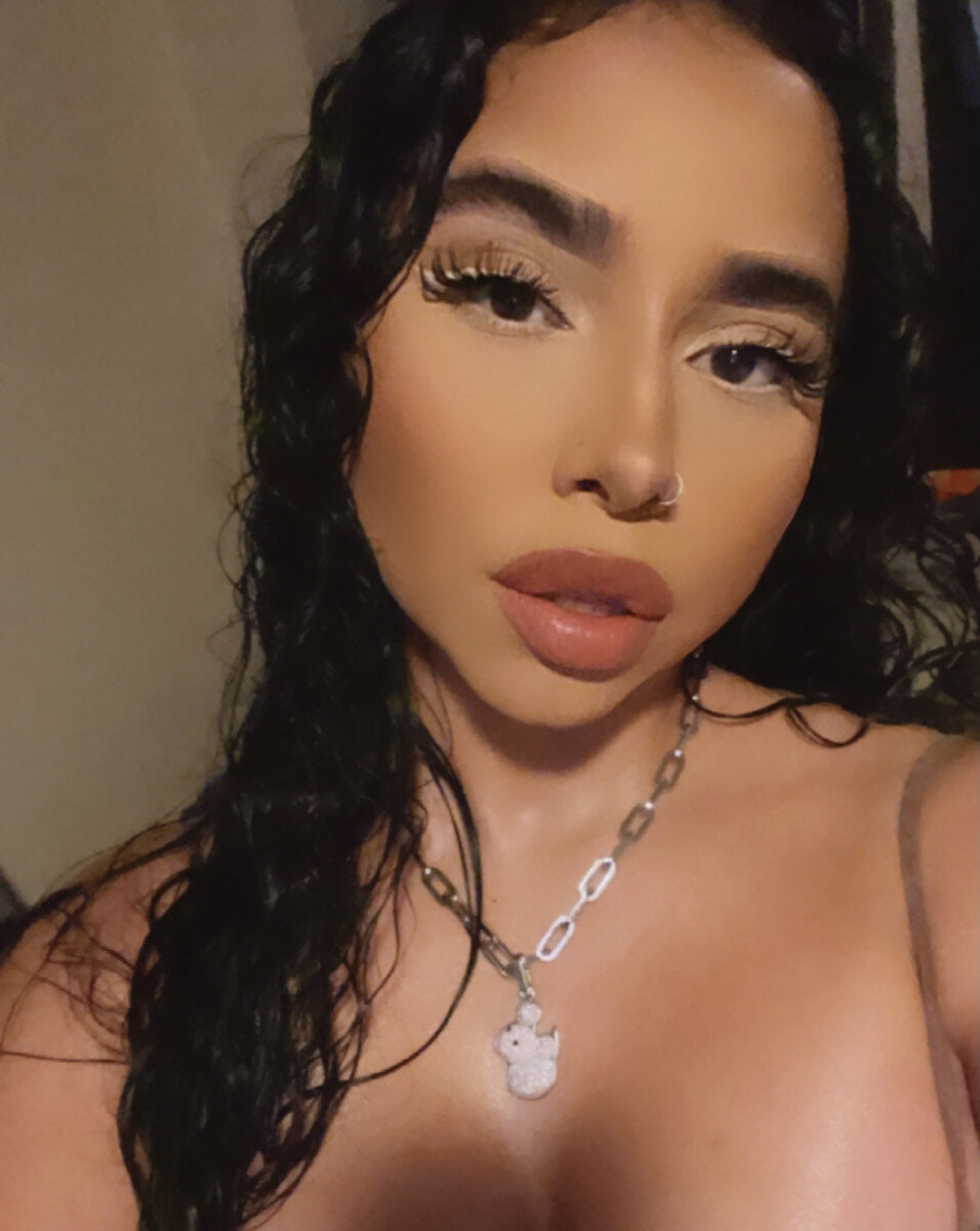 Lilithangelll (@lilithangelll), OnlyFans creator