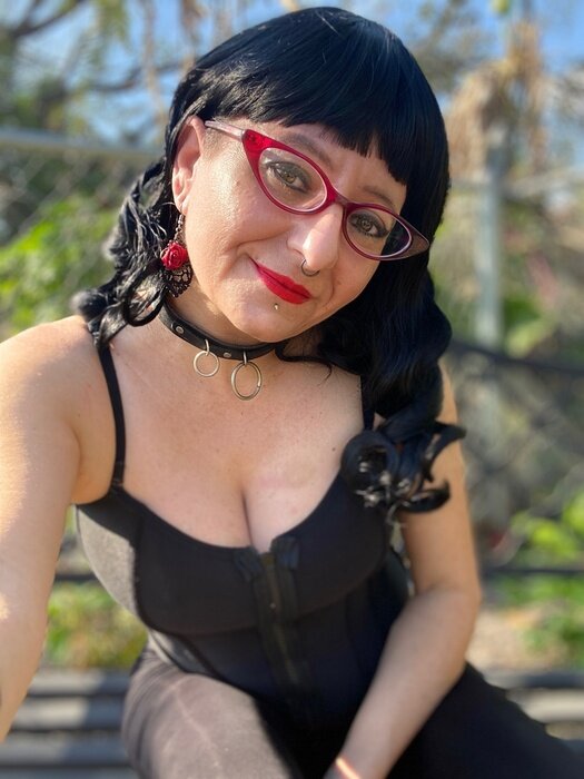Lilithlandon (@lilithlandon), OnlyFans creator