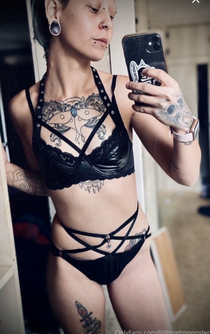 Lilithnightmonster (@lilithnightmonster), OnlyFans creator