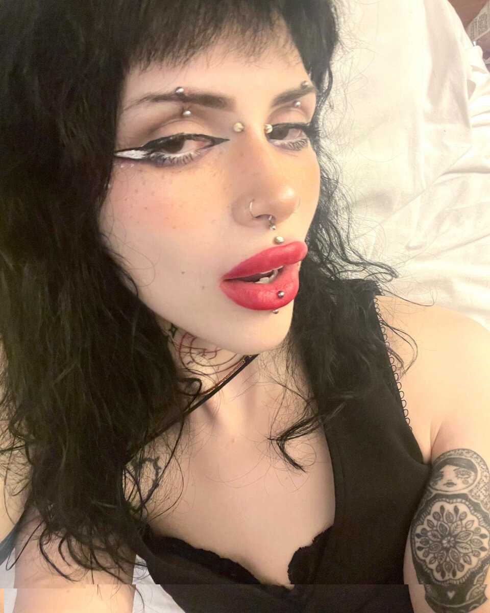 Lilithxxx8 (@lilithxxx8), OnlyFans creator