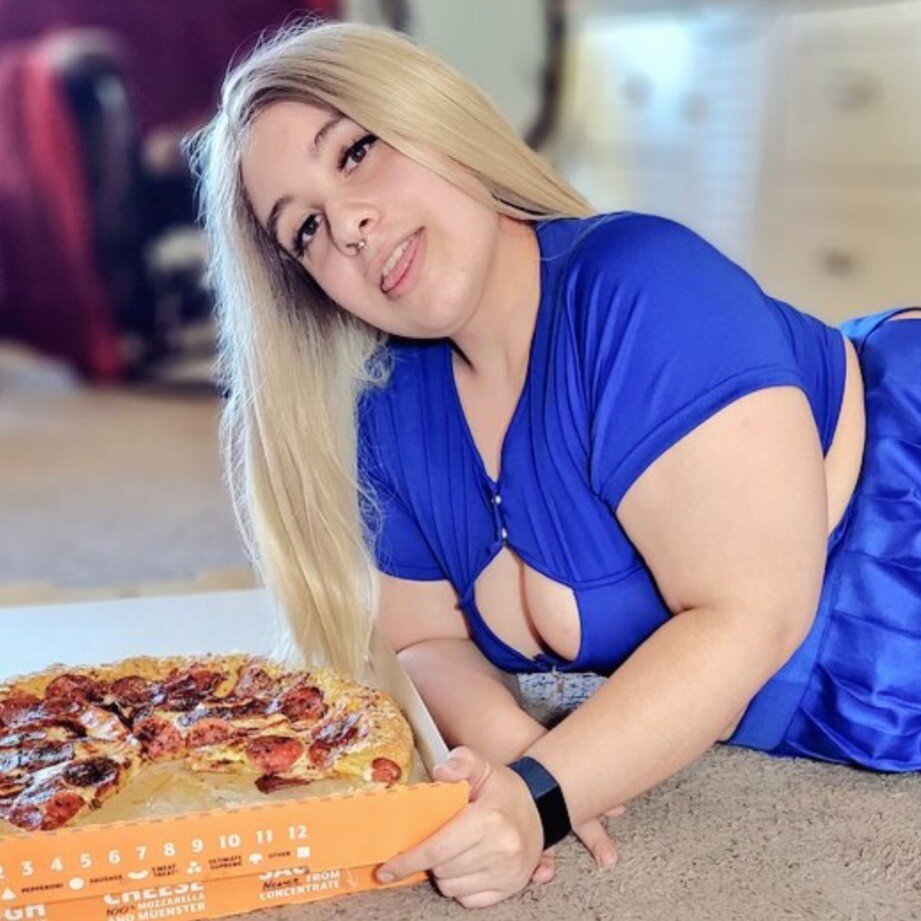 Lilkiwwimonster (@lilkiwwimonster), OnlyFans creator