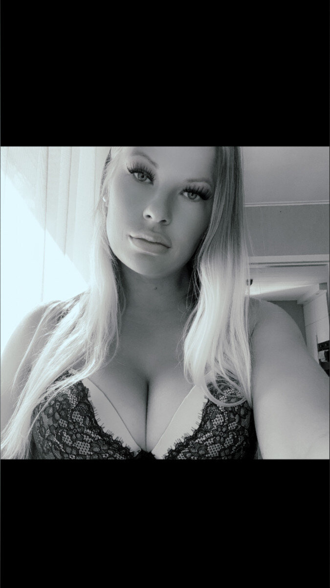 Lillkikkan (@lillkikkan), OnlyFans creator
