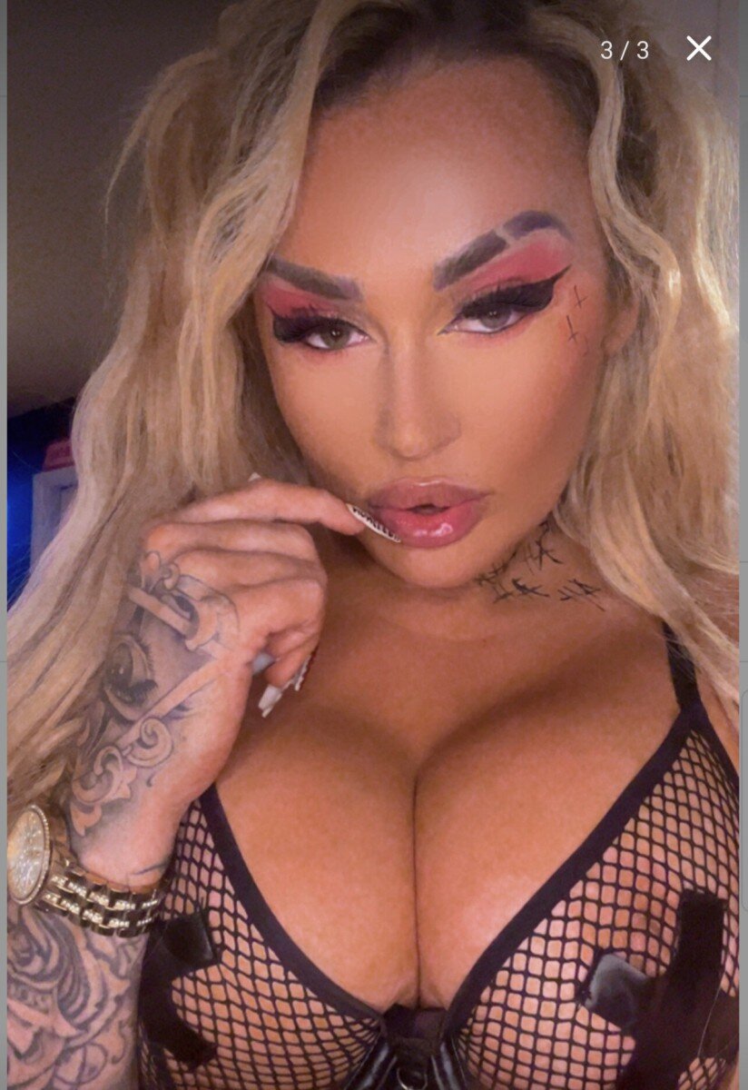 Lillylerenzo (@lilly_lerenzo), OnlyFans creator