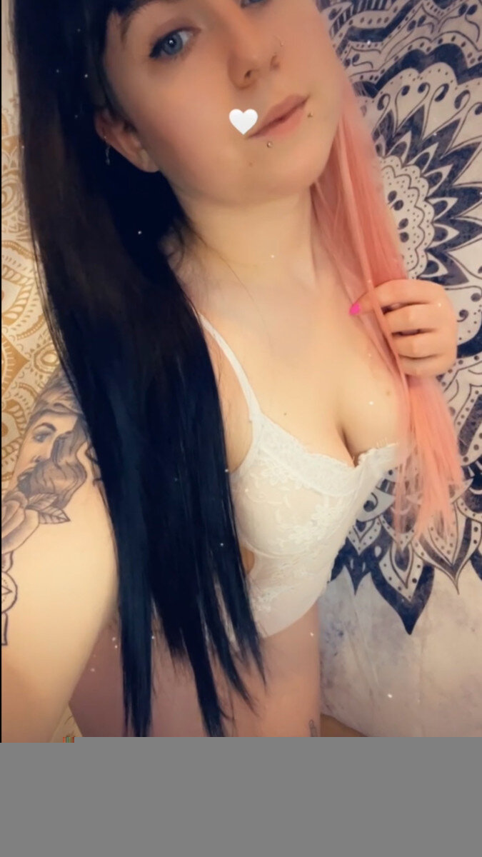Lilmadirosexofree (@lilmadirosexofree), OnlyFans creator