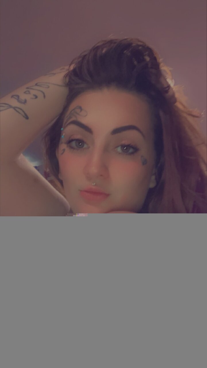 Lilmisfit420 (@lilmisfit420), OnlyFans creator