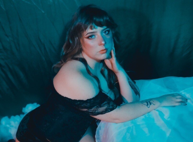 Lilmiss111 (@lilmiss111), OnlyFans creator
