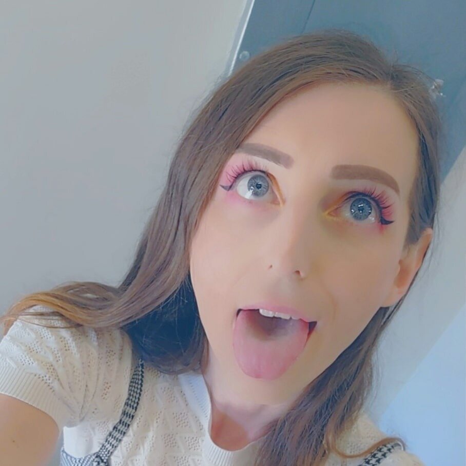 Lilpixipeach (@lilpixipeach), OnlyFans creator