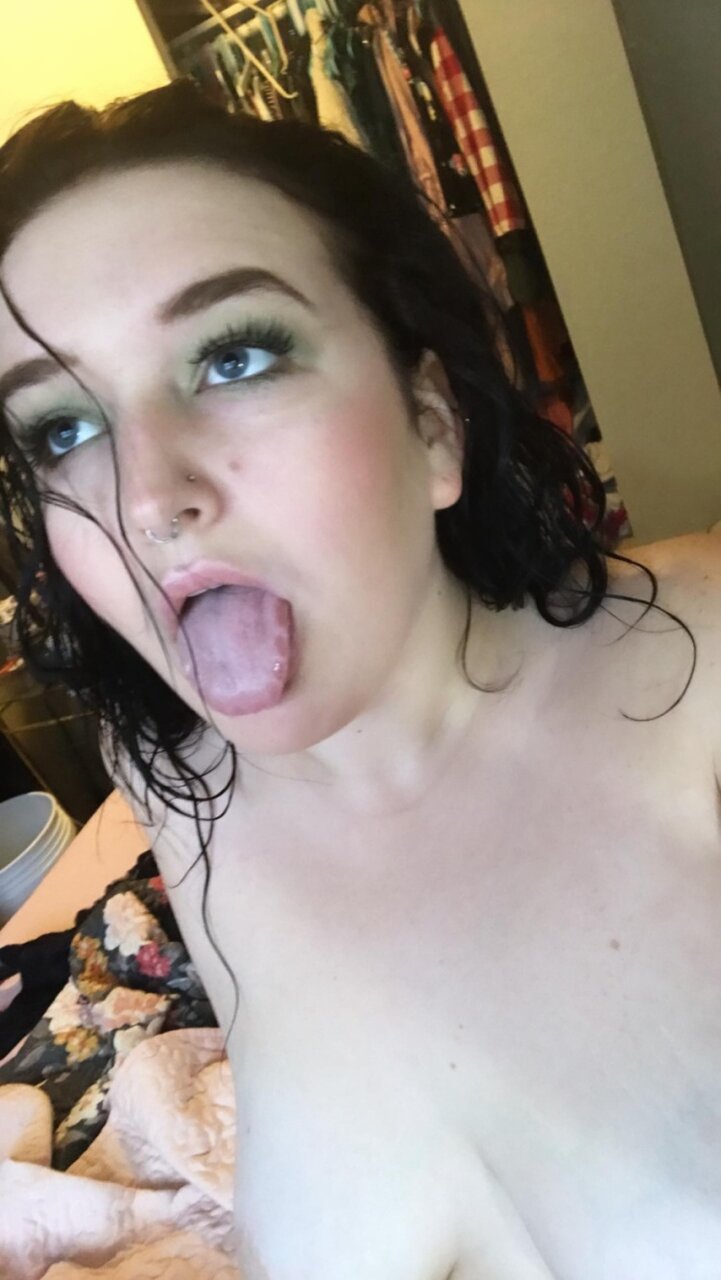Lily21xxx (@lily21xxx), OnlyFans creator