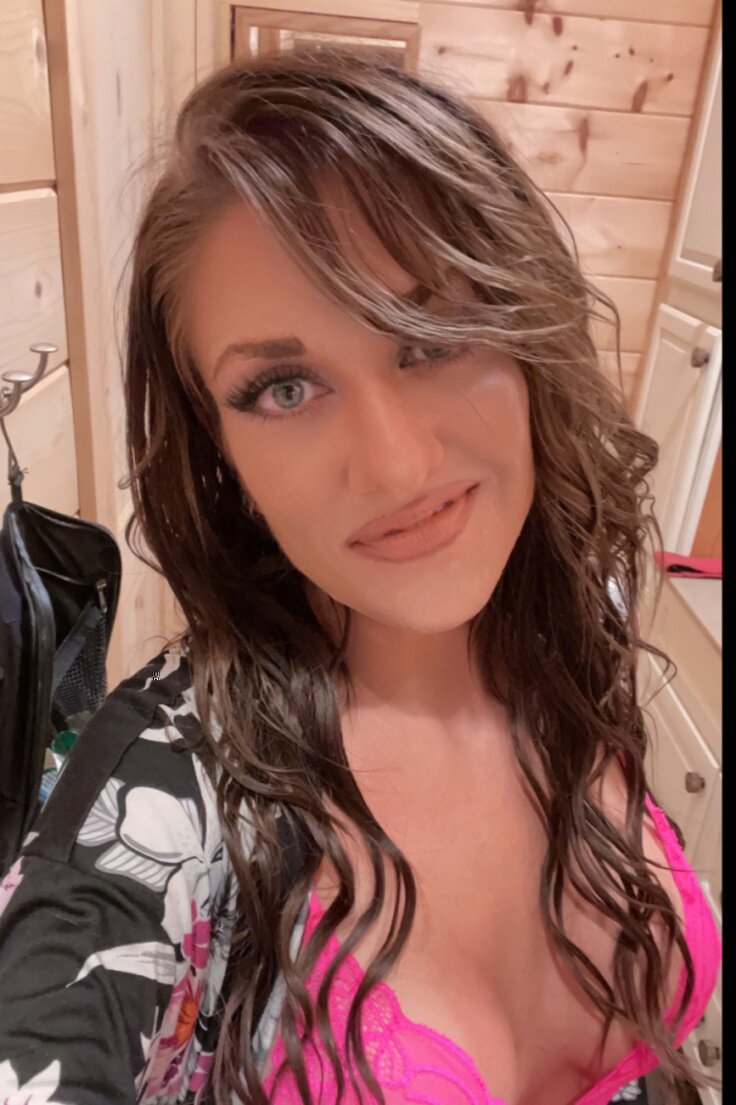 Lilyphlowersfree (@lilyphlowersfree), OnlyFans creator