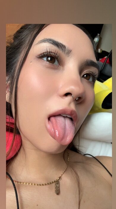 Lily (@lilytan00), OnlyFans creator