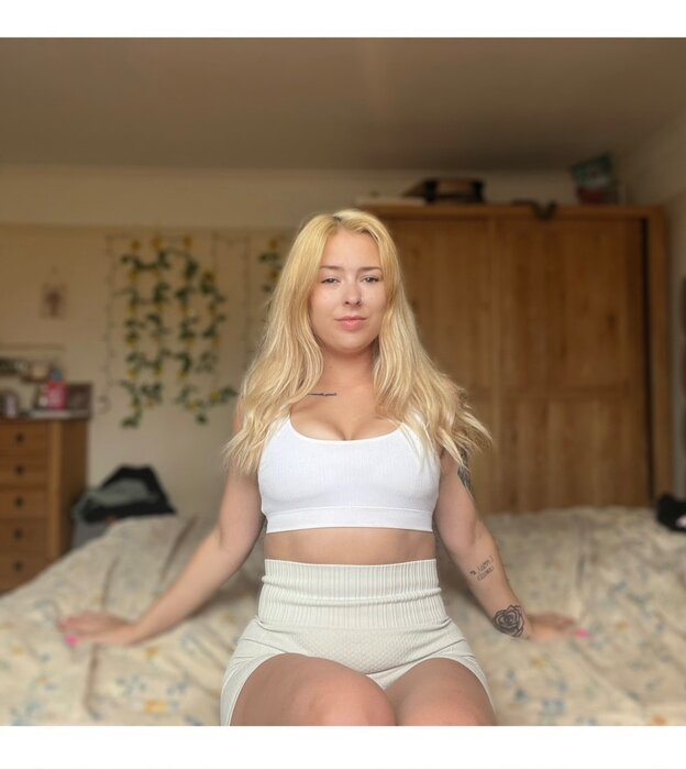 Lilyvipx (@lilyvipx), OnlyFans creator