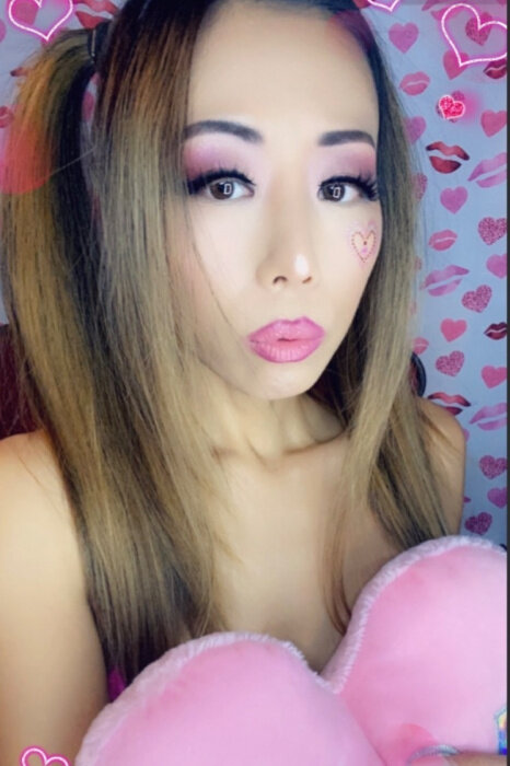 Lingling702 (@lingling702), OnlyFans creator