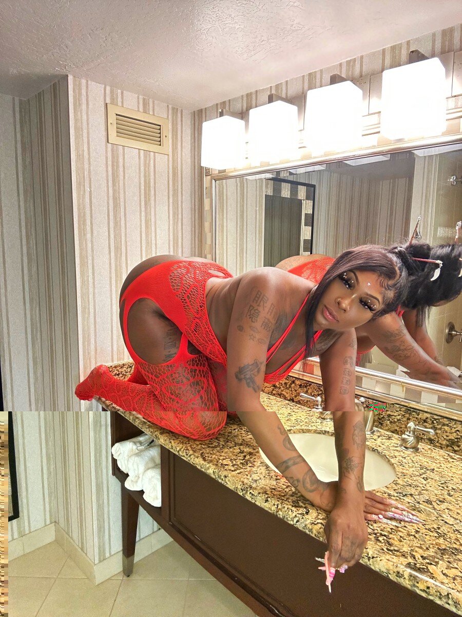 Linglingthehoodfairy (@linglingthehoodfairy), OnlyFans creator