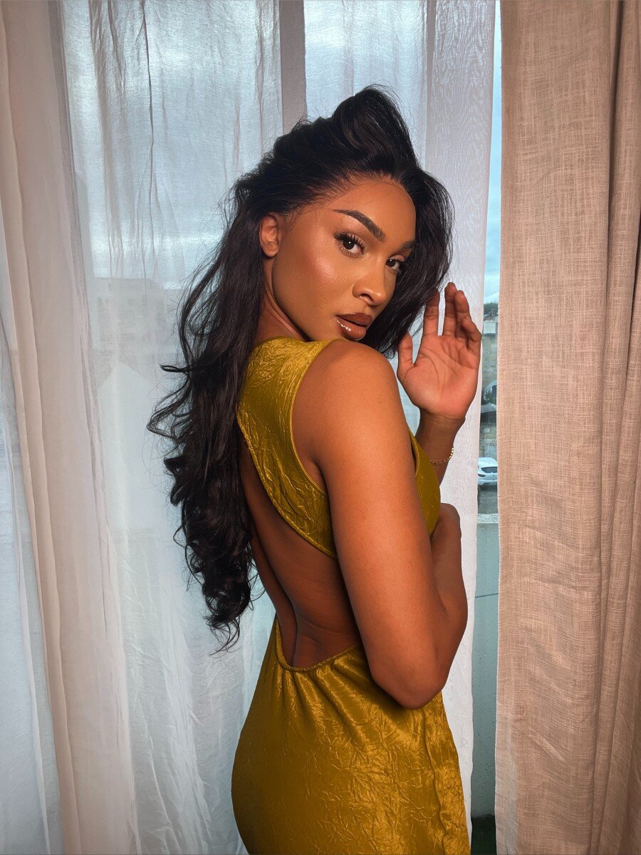Lira (@lirabae), OnlyFans creator