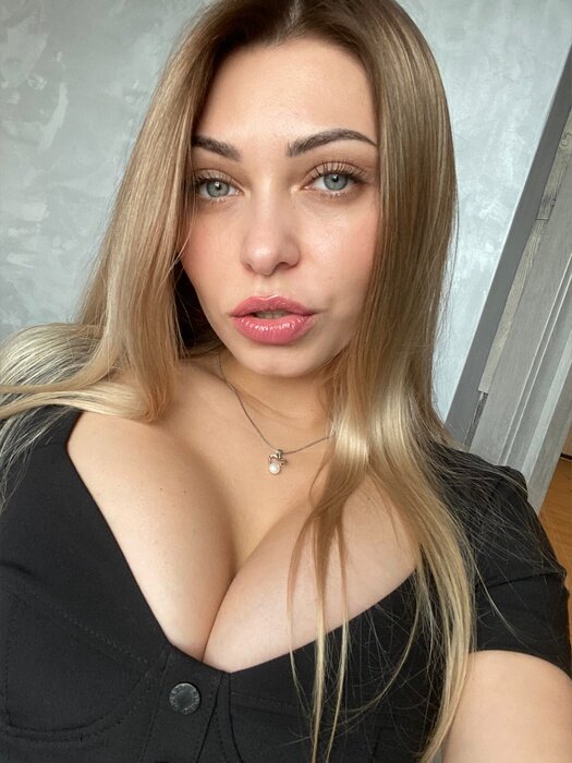 Lisapassion (@lisa_passion), OnlyFans creator