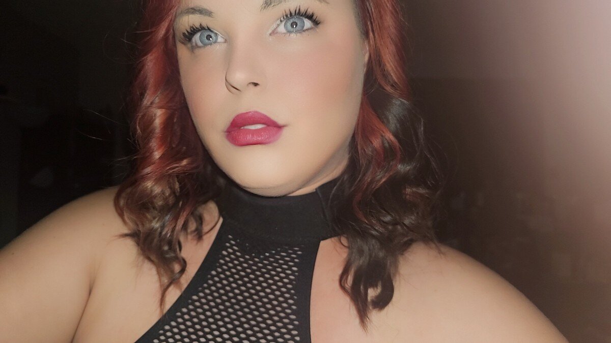 Lisarae94 (@lisa_rae_94), OnlyFans creator