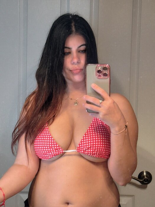 Lisgaubeca150 (@lisgaubeca150), OnlyFans creator