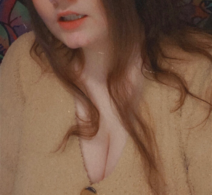 Litlesecrets (@litlesecrets), OnlyFans creator