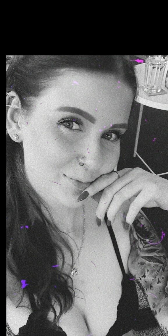 Littlebee (@little_bee), OnlyFans creator