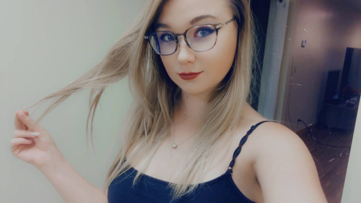 Littlemissmae (@little_miss_mae), OnlyFans creator