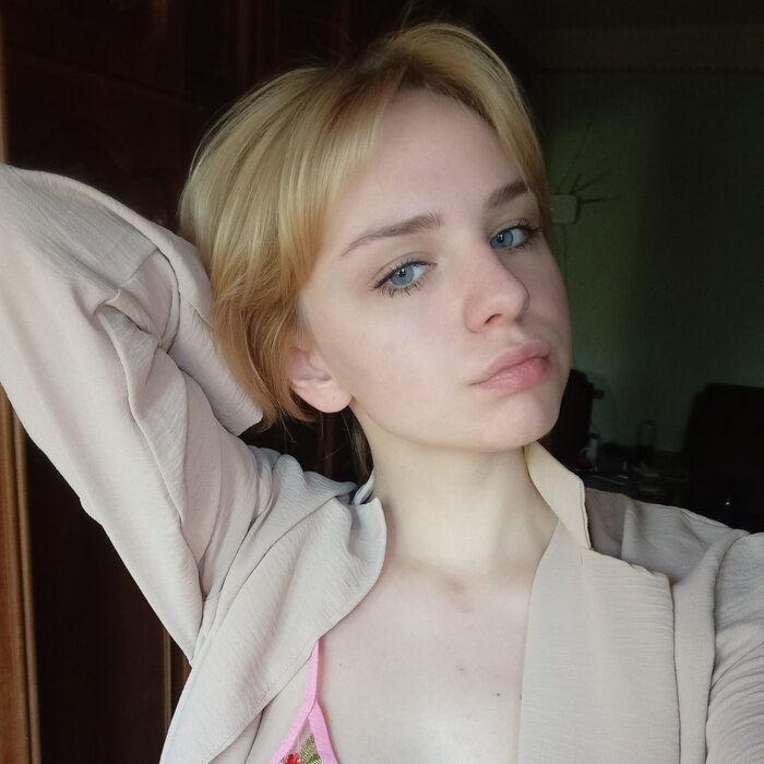 Littlejuly7 (@littlejuly7), OnlyFans creator