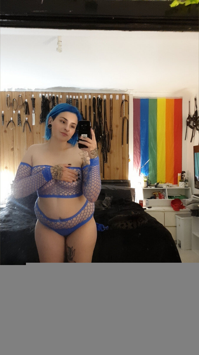 Littlelouise (@littlelouise), OnlyFans creator