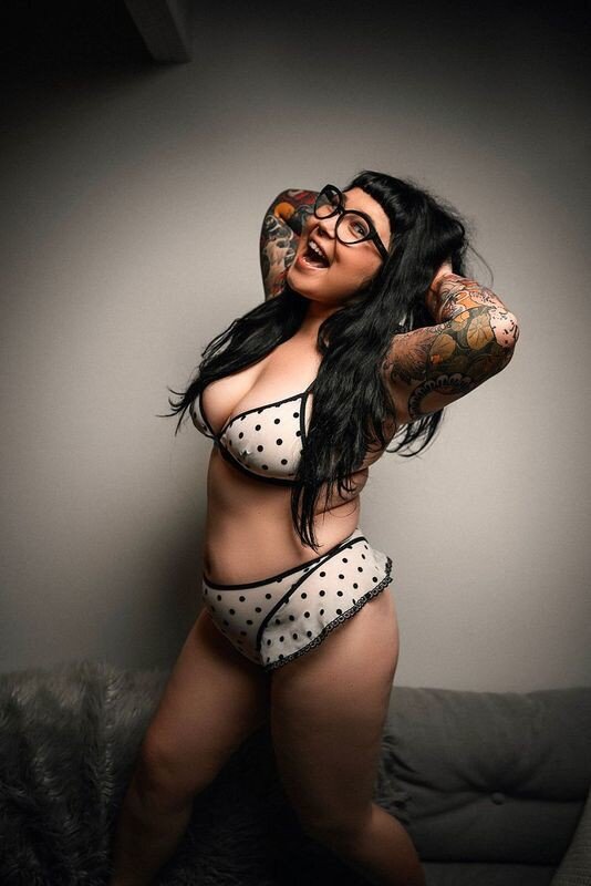 Littlemissbondage (@littlemissbondage), OnlyFans creator