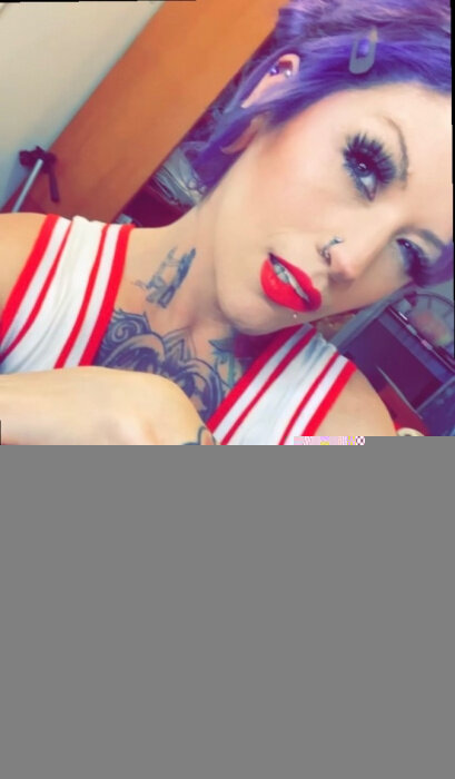 Littlemissfoxxx (@littlemissfoxxx), OnlyFans creator