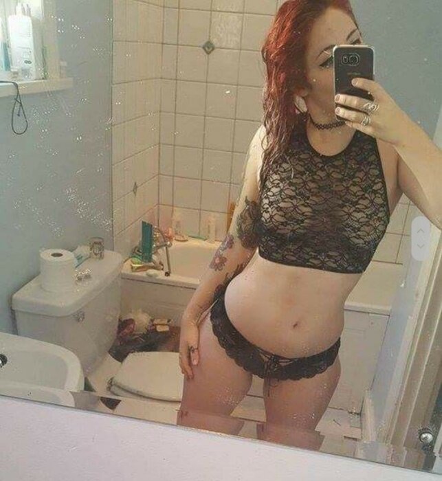 Littlemisspoison96 (@littlemisspoison96), OnlyFans creator
