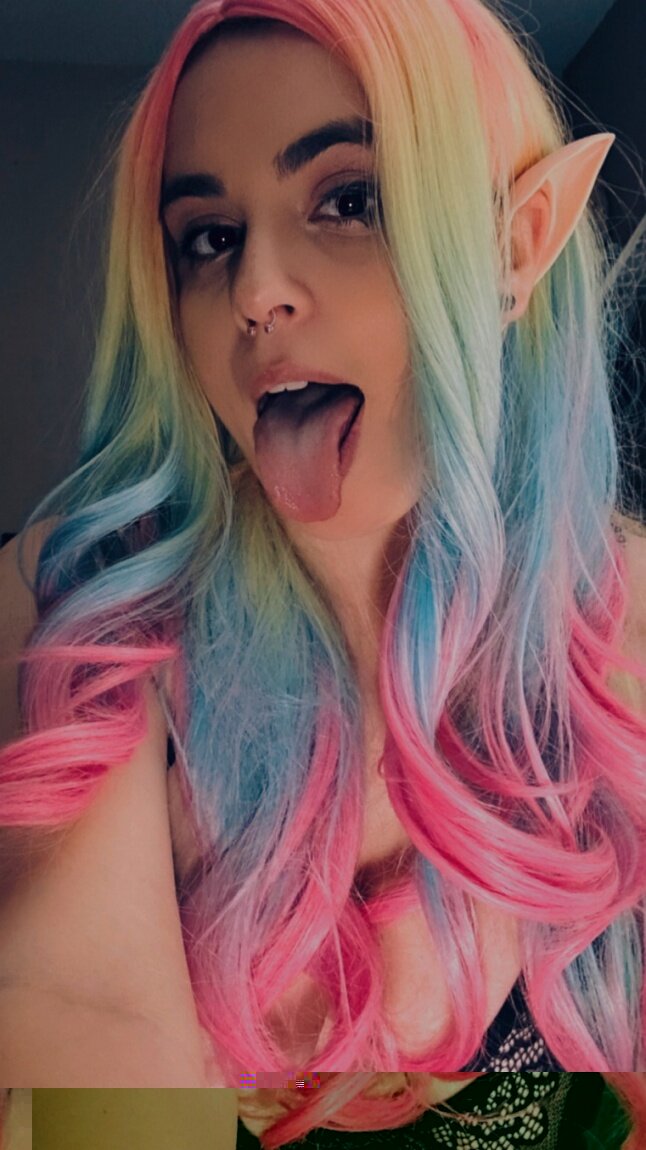 Littlemissrosee2022 (@littlemissrosee2022), OnlyFans creator
