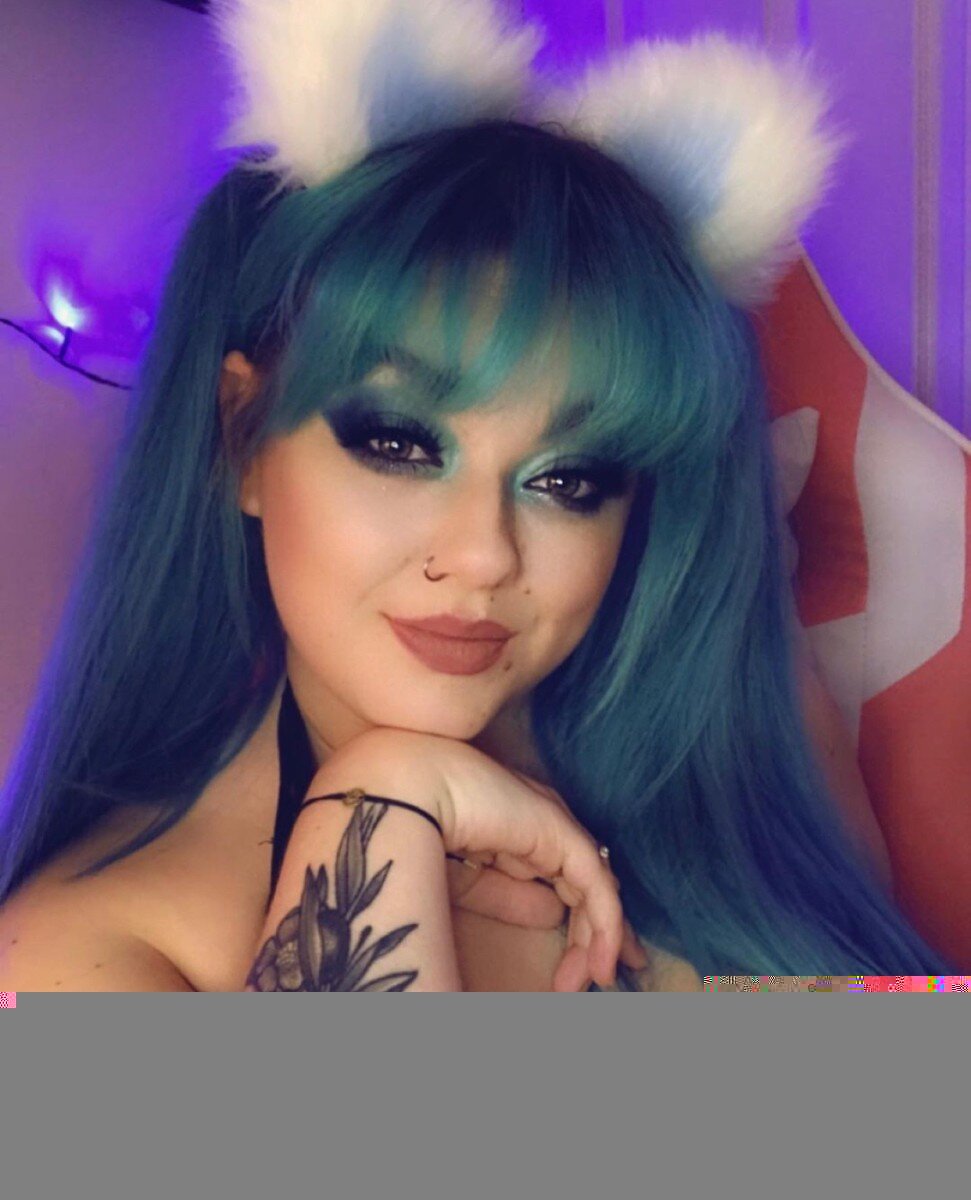 Littlemoonflowers (@littlemoonflowers), OnlyFans creator