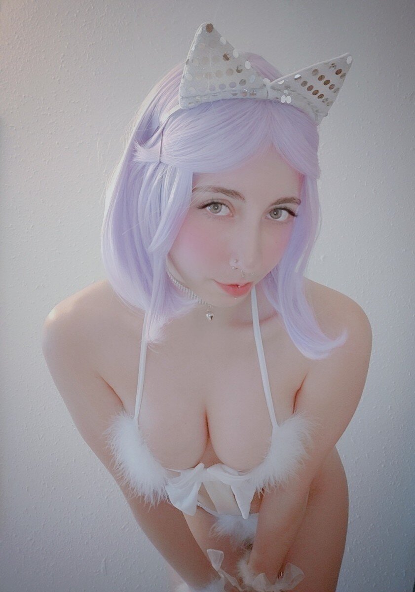 Annie (@littlenya), OnlyFans creator