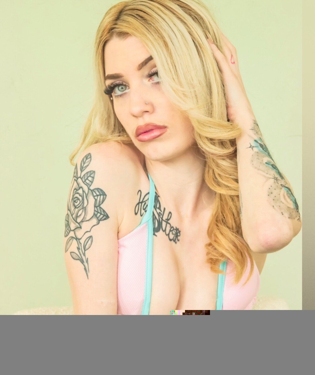 Littlepieceofheaven (@littlepieceofheaven), OnlyFans creator