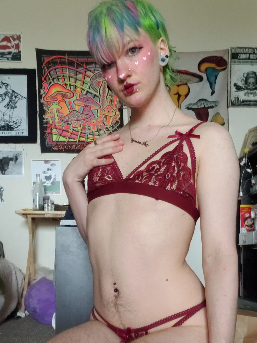 Littlesquidboi (@littlesquidboi), OnlyFans creator