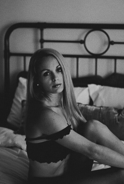 Littlewaistinyourface (@littlewaistinyourface), OnlyFans creator